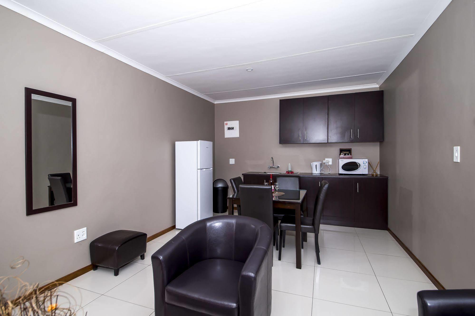 Kleinplasie Guesthouse Springbok Buitenkant foto